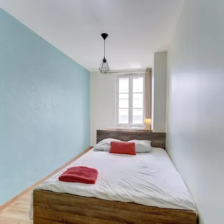 Dom wakacyjny Le Cocon Bleu - Bel Appt Pour 6 En Centre-ville *