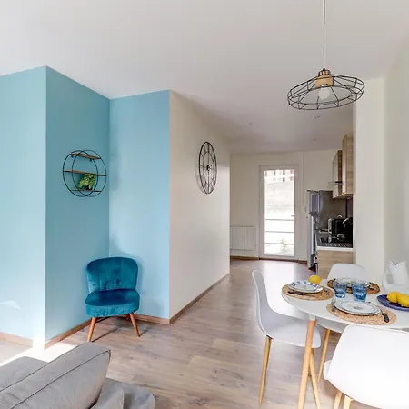 Holiday home Le Cocon Bleu - Bel Appt Pour 6 En Centre-ville *